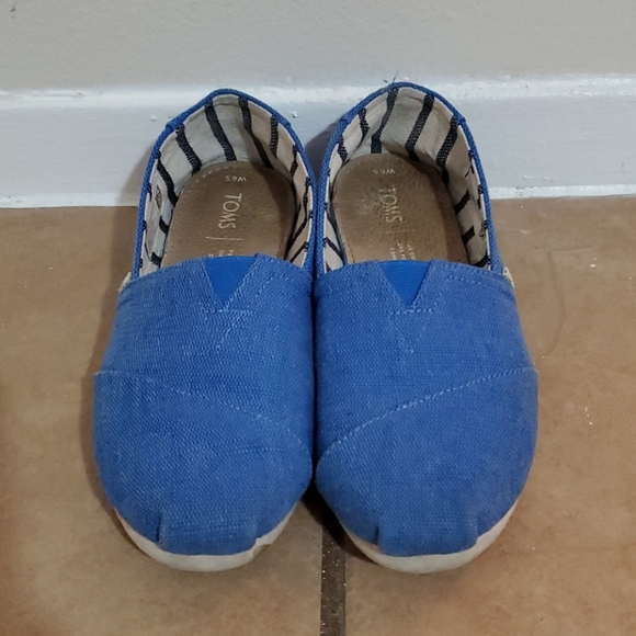 Blue Canvas Toms Sz 6.5 - Picture 2 of 4